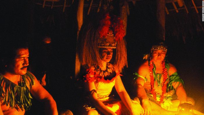 7Samoans welcome the new year with songs, prayer services and village banquents, all of which begin and end with a traditional kava ceremony.