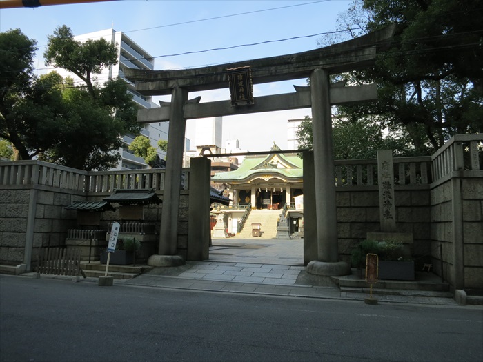 大阪精选 · 难波神社 难波神社,位于大都会中的神社。