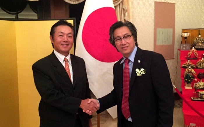 蘋果旅遊荣获“2014年日本旅游奖(Japan Tourism Award 2014)” 日本驻马大使馆领事部长矢田重信(Shigenobu Yada)也在场给予祝贺。