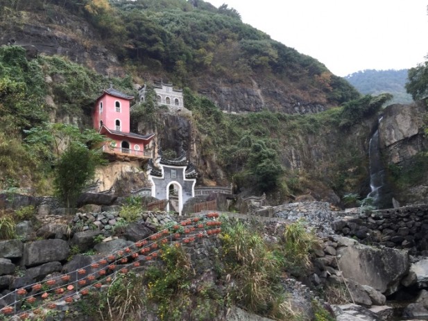 风景优美旦的龙门山庄。