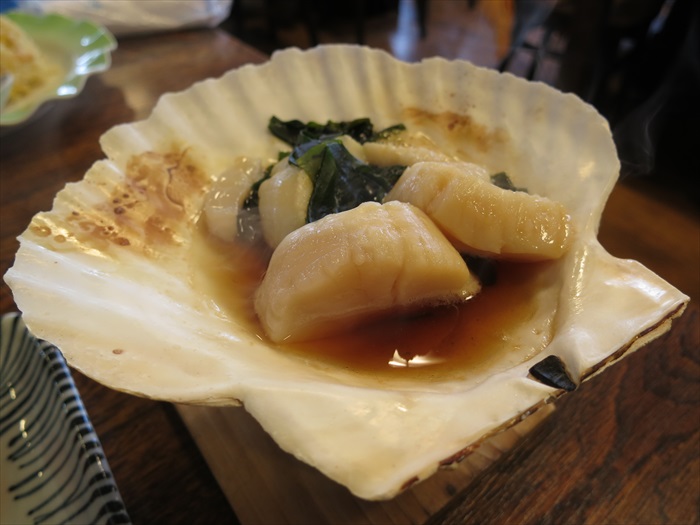 那些美食教会我的事 北海道海鲜 又厚又大颗的带子是北海道的特产。
