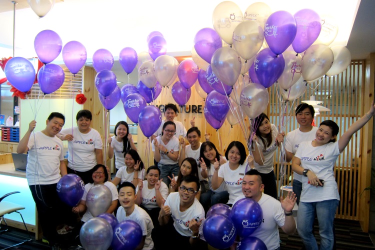 B2B APPLE TRAVEL FIESTA 2.0 蘋果“紫”为你飘向全马! APPLE TRAVEL FIESTA 2.0蔓延全马各地,蘋果人与您同欢庆~!