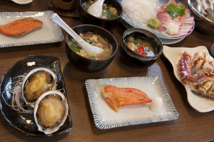 当然，海鲜是我绝对不容许你错过的道地美食！