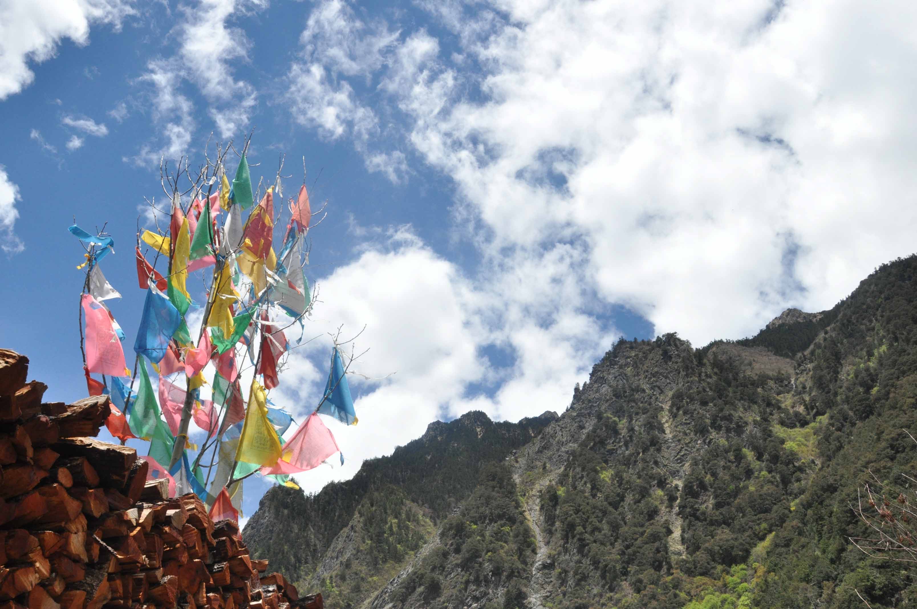 梅里內转 (上篇)《好山好水好人家》