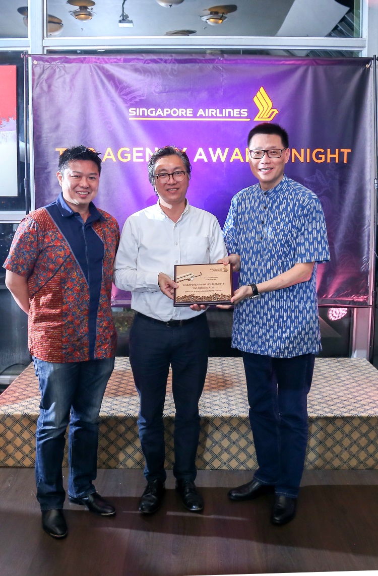Apple Vacations gets SQ Top Passenger Agency Award FY2017/2018