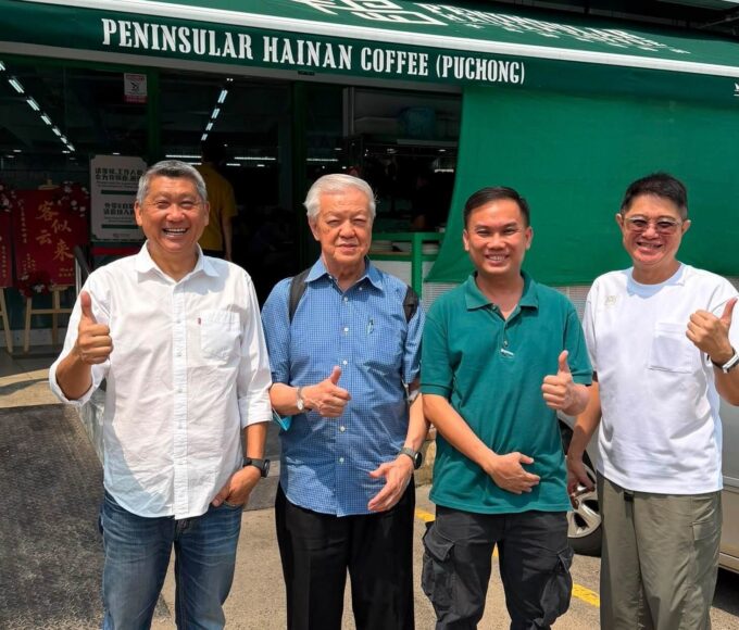 Penisular Cafe 680x580